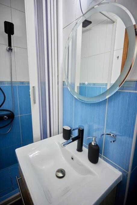 Queen Apartment Athenee บูคาเรสต์ ภายนอก รูปภาพ